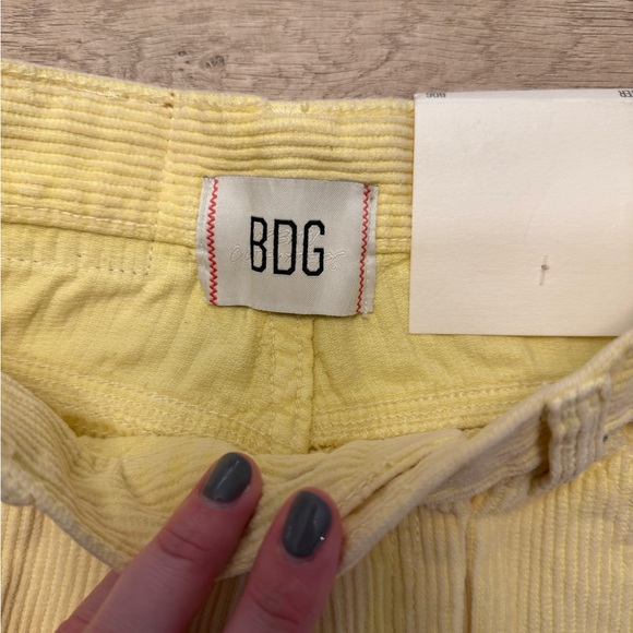 Size 26 Yellow Urban Outfitters Cut Off Jean Shorts - Picture 3 of 5